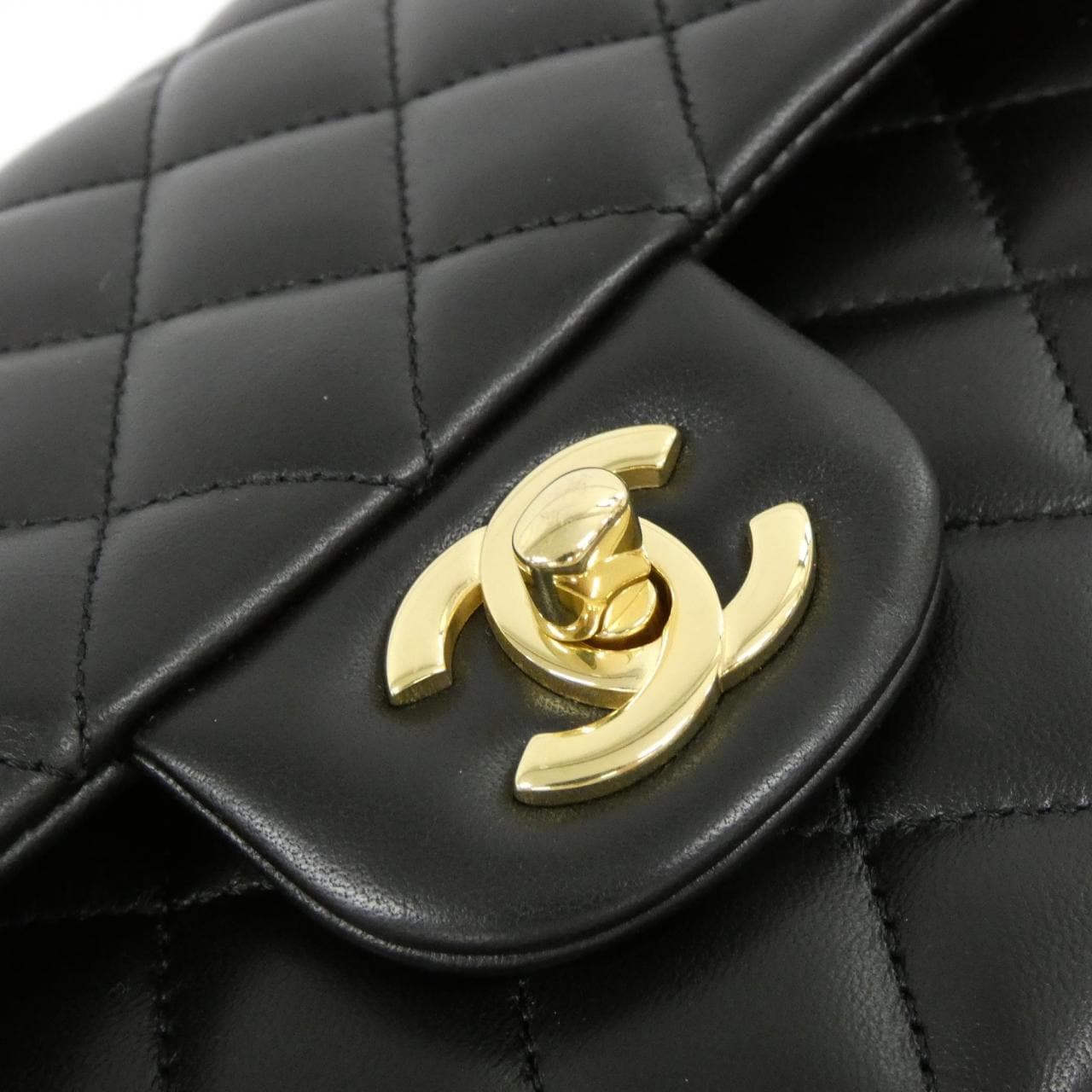 CHANEL Matelasse 1112 Shoulder Lambskin 5