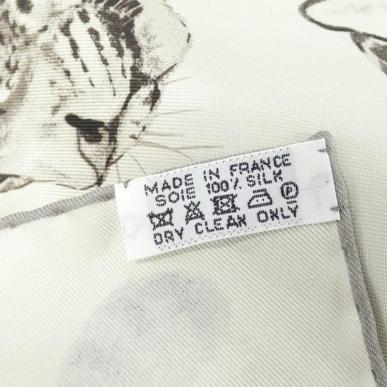 HERMES Scarf 3