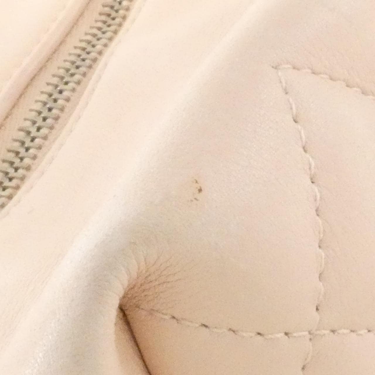 CHANEL 93971 Handbag 4