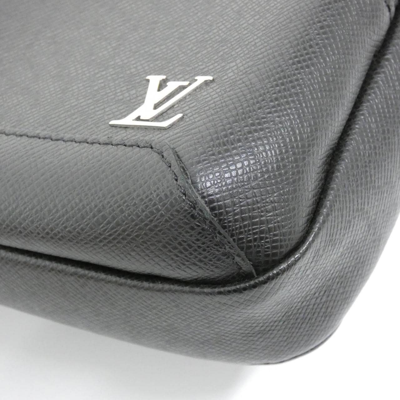 LOUIS VUITTON Avenue M30443 Shoulder 4