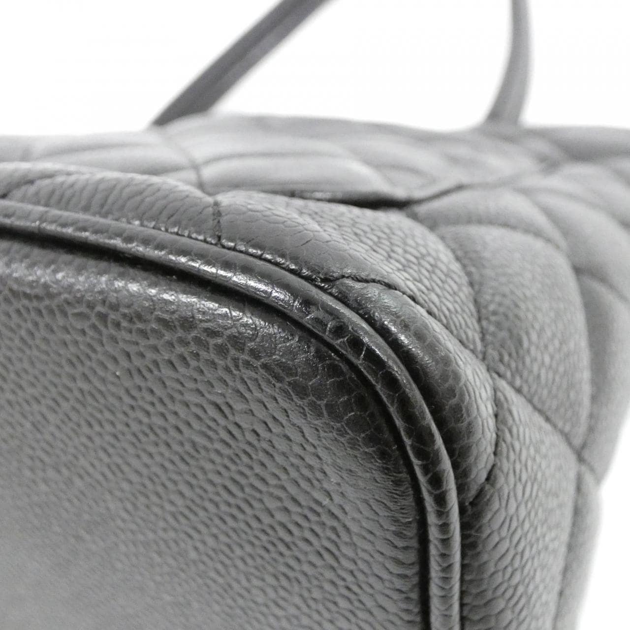 CHANEL Matelasse 1804 Handbag Grained Calfskin 3