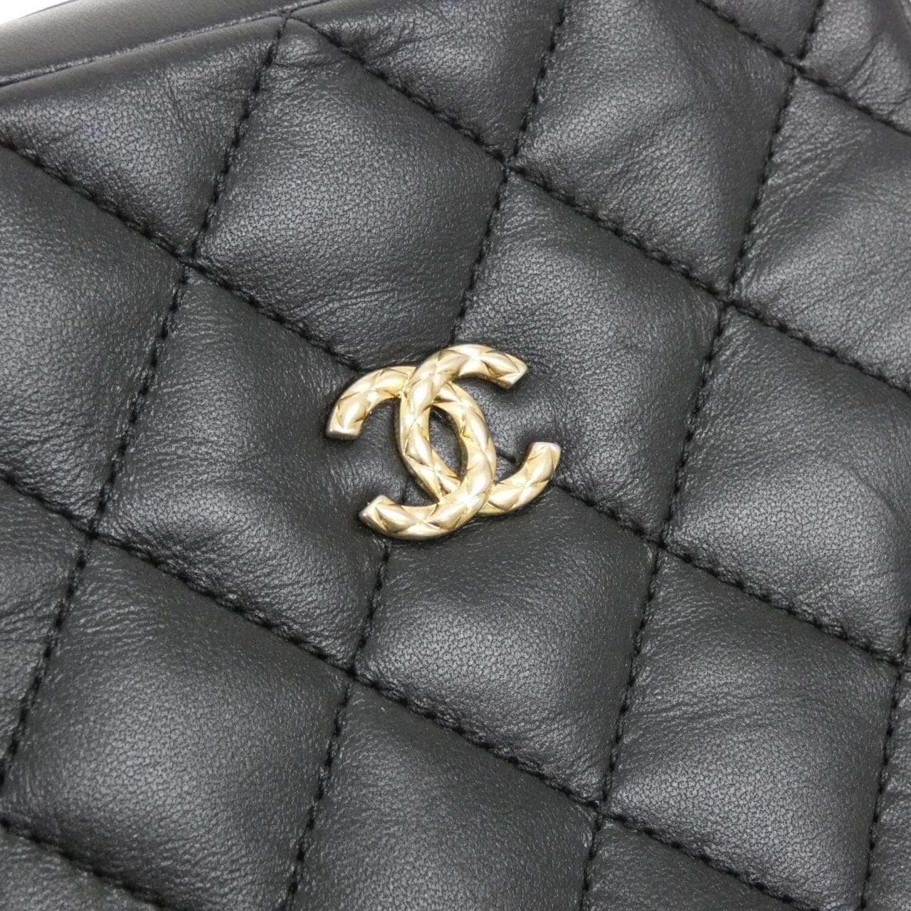 CHANEL Shoulder Lambskin 4