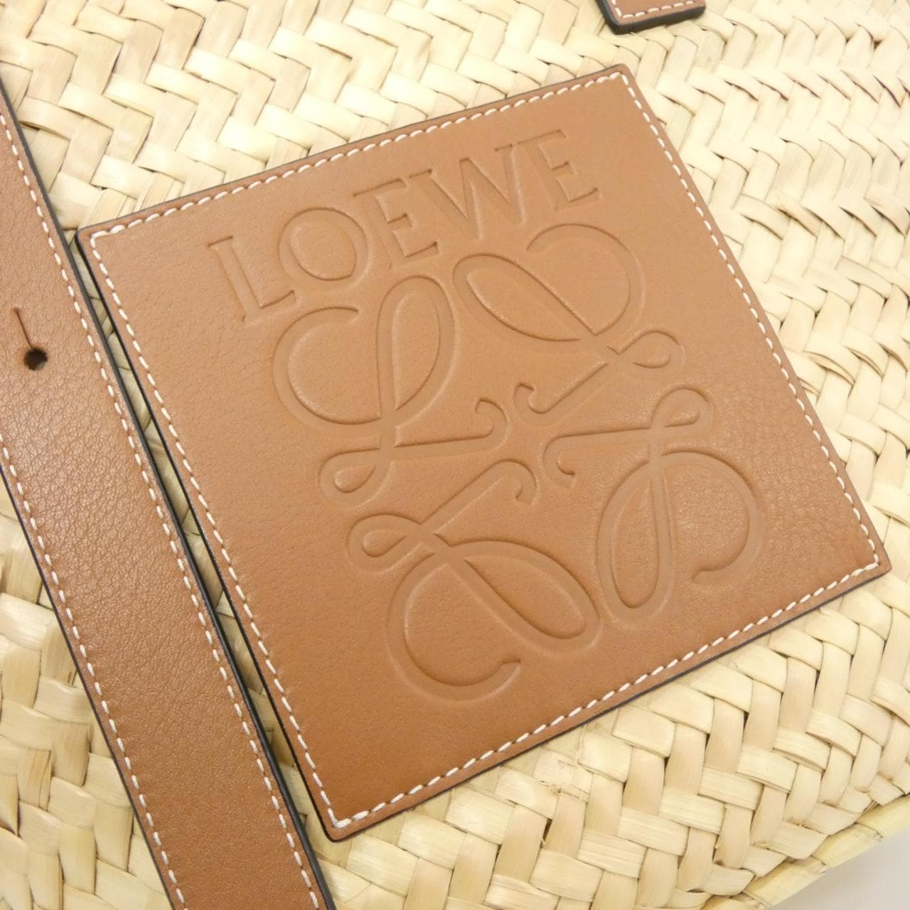 LOEWE 327 02 S92 Handbag 4