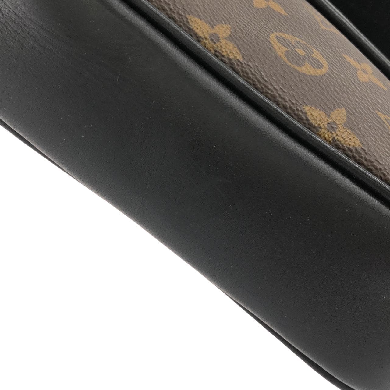 LOUIS VUITTON M56717 肩背包 Monogram 4