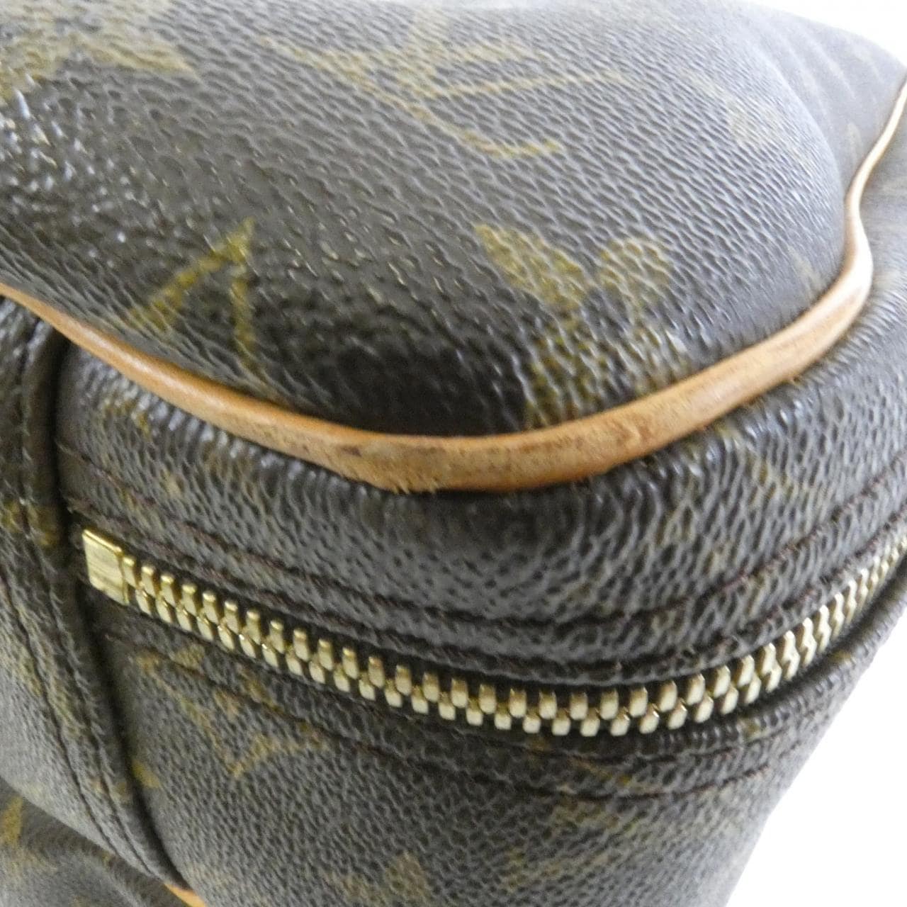 LOUIS VUITTON M41399 Boston Monogram 4