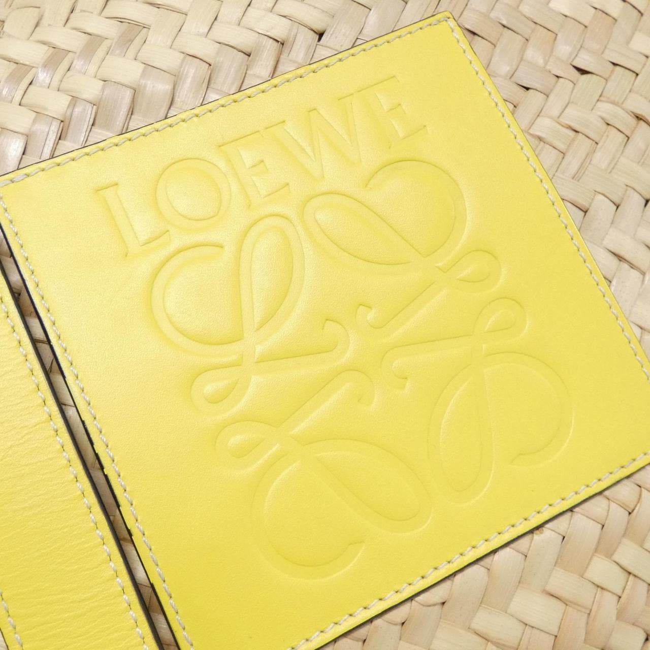 LOEWE 327 02 S92 Handbag 5