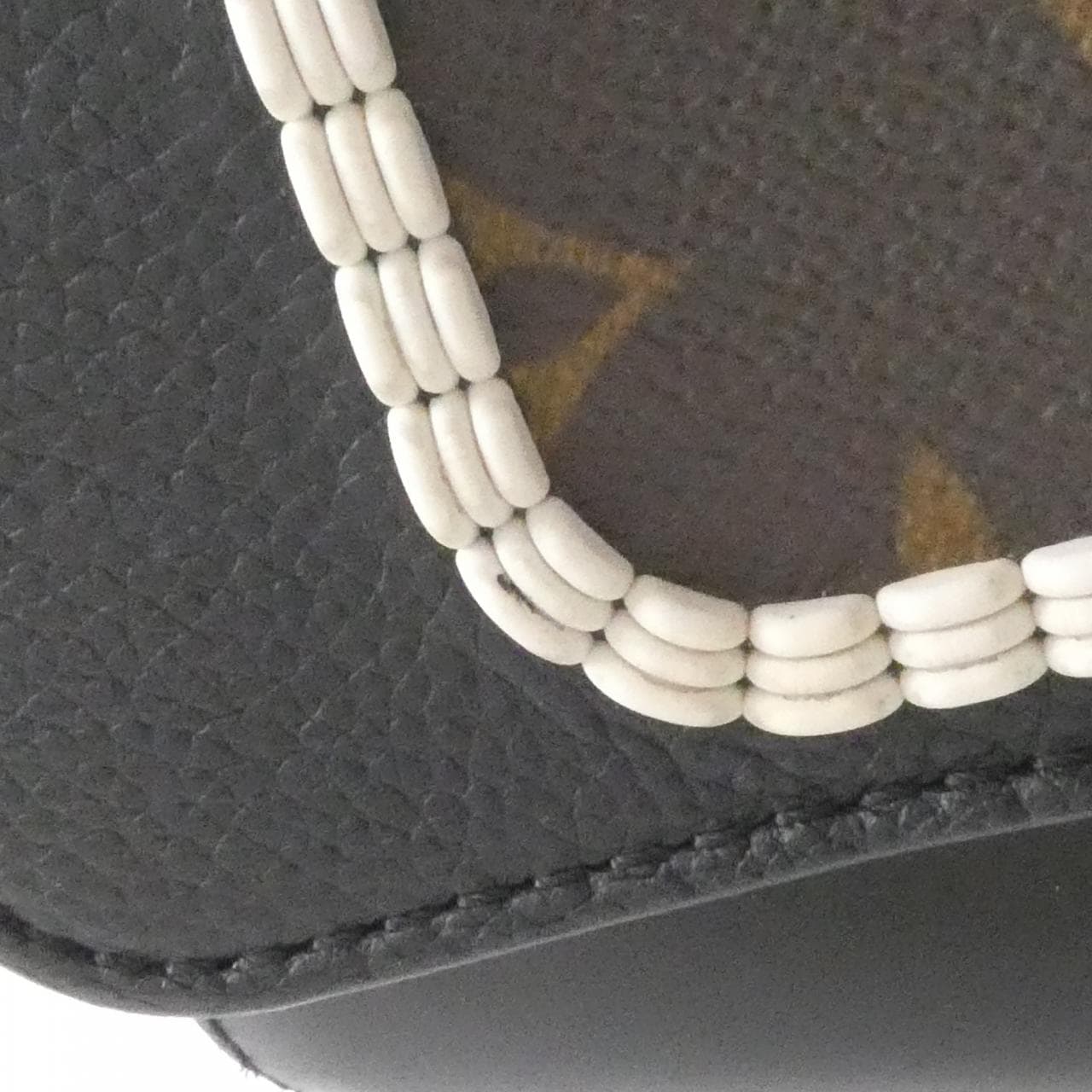 LOUIS VUITTON Twist M44837 Shoulder Monogram 5