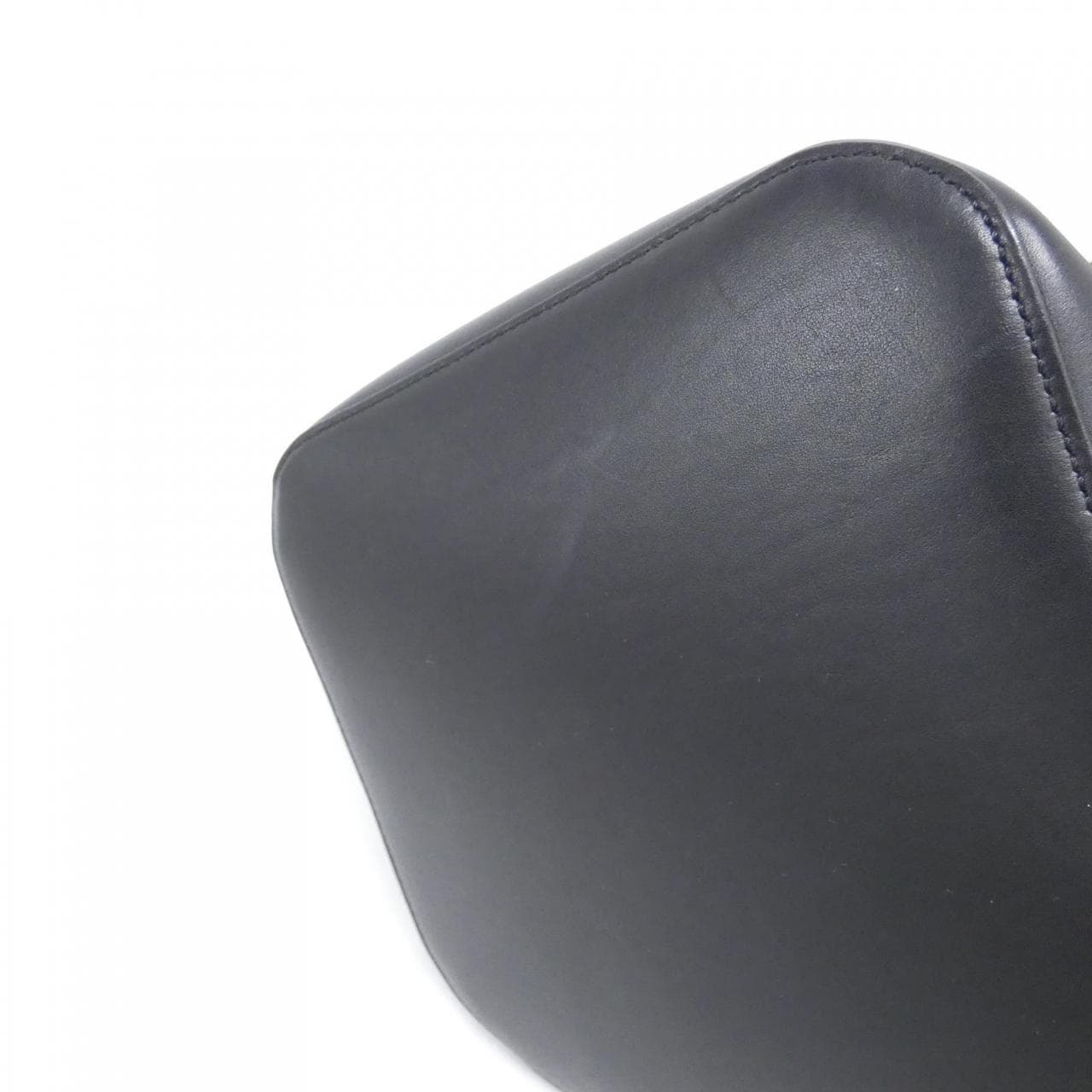 LOEWE AANBBBWX01 肩背包 3