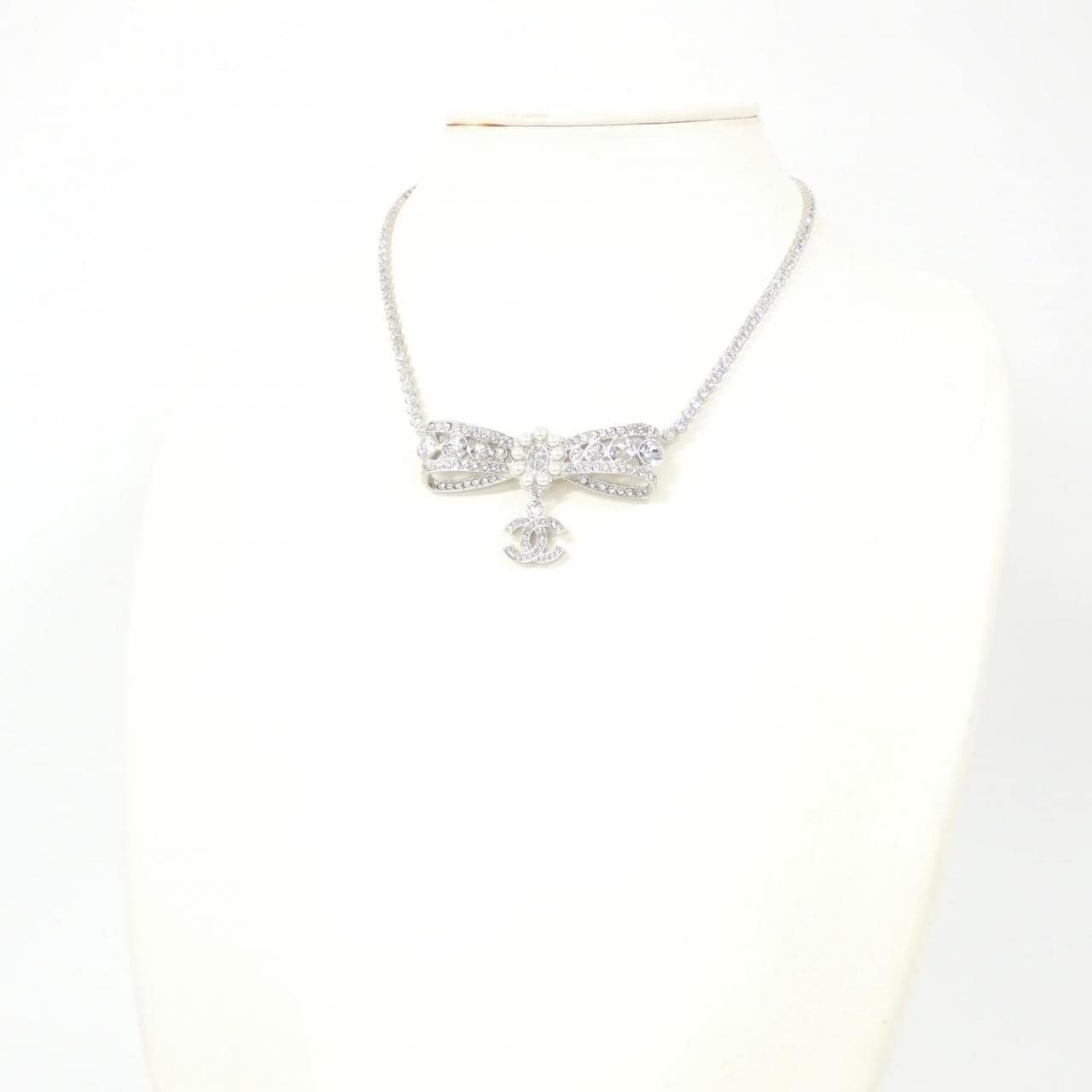 CHANEL ABB038 5
