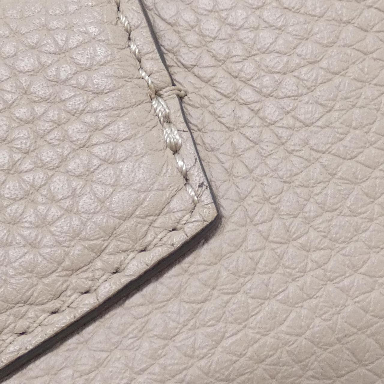 LOUIS VUITTON Capucines M94634 Handbag 4