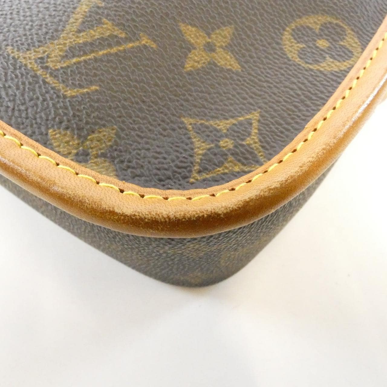 LOUIS VUITTON M42250 Shoulder Monogram 3