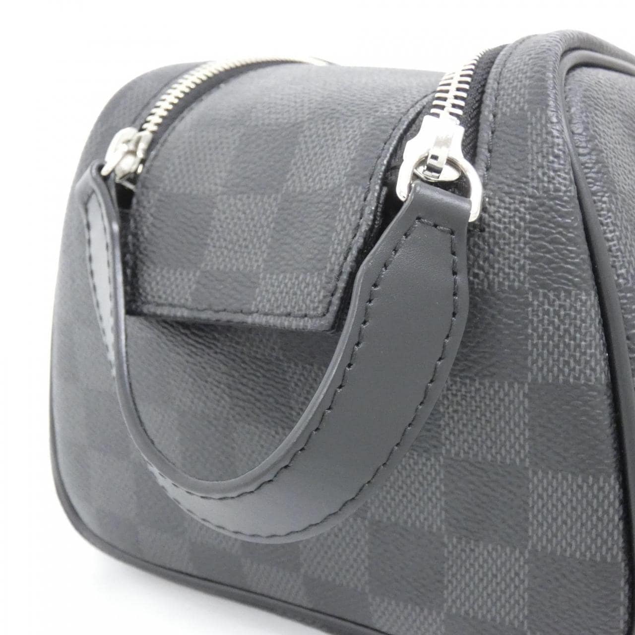 LOUIS VUITTON N40127 Pouch Damier 4
