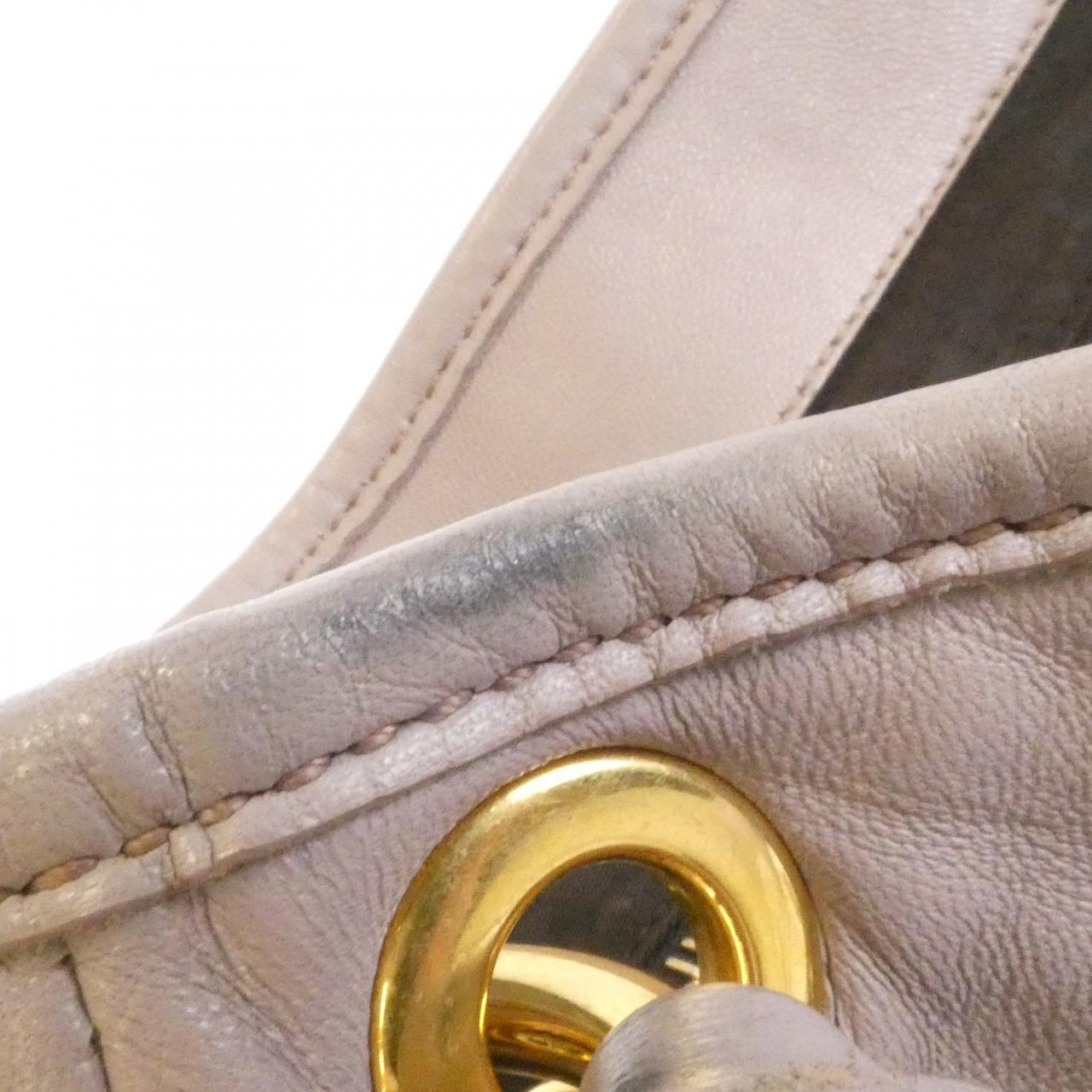 MIU MIU RR1300 手提包 皮革 5