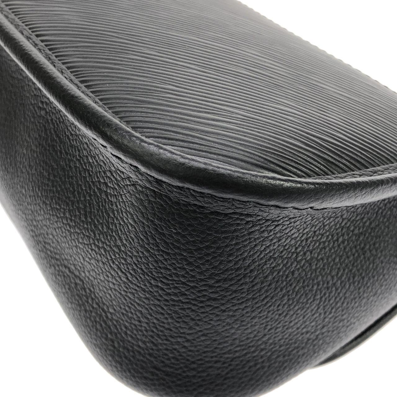 LOUIS VUITTON M59386 肩背包 Epi 3