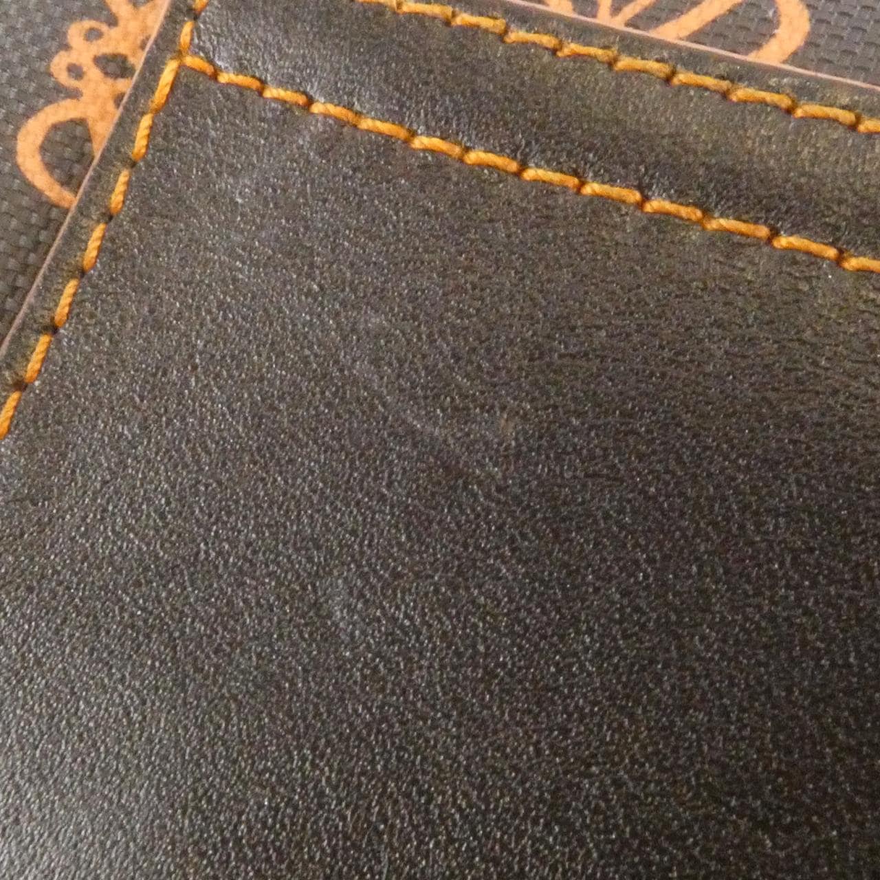 LOEWE 104 80 204 肩背包 5