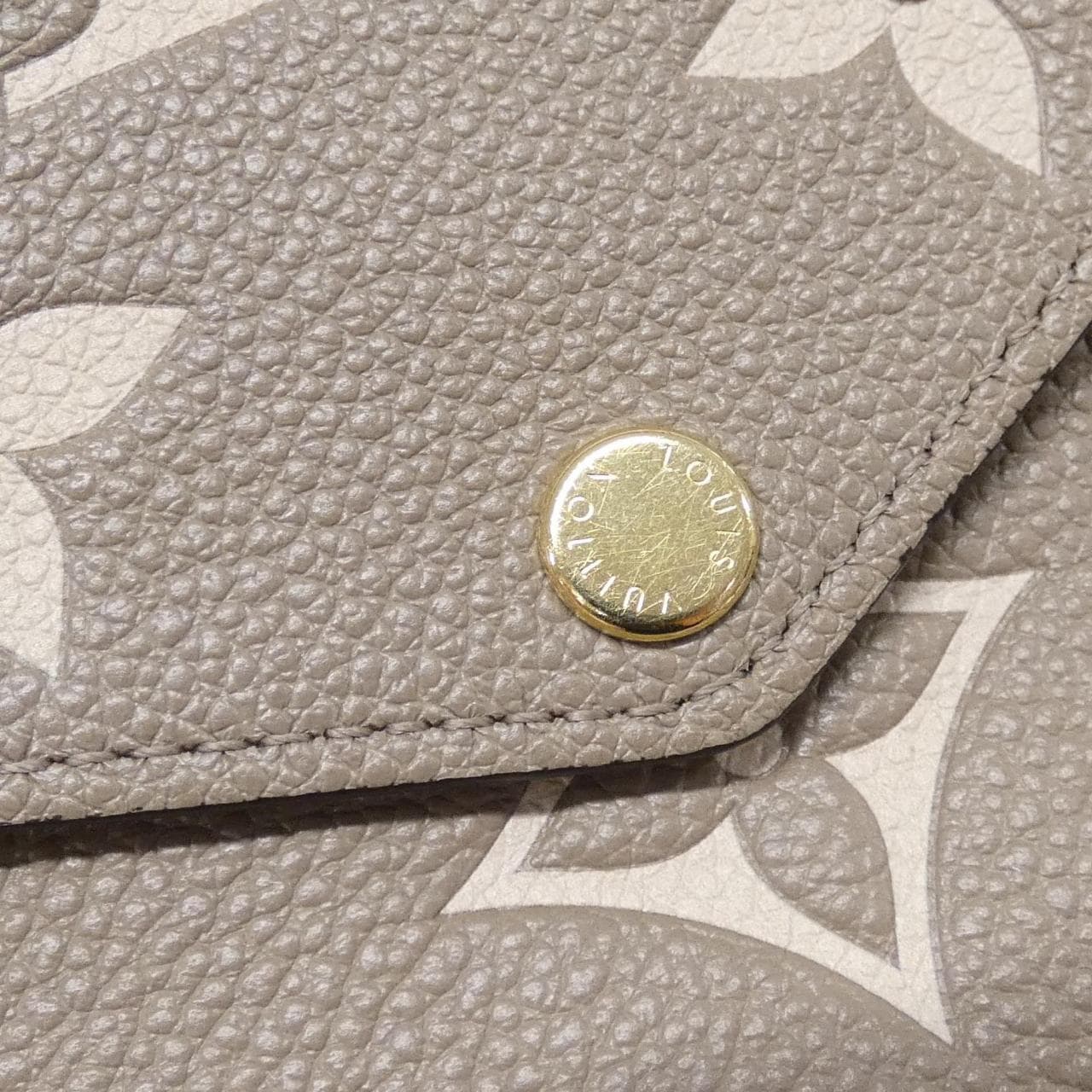 LOUIS VUITTON Pochette M82610 Shoulder Monogram 5