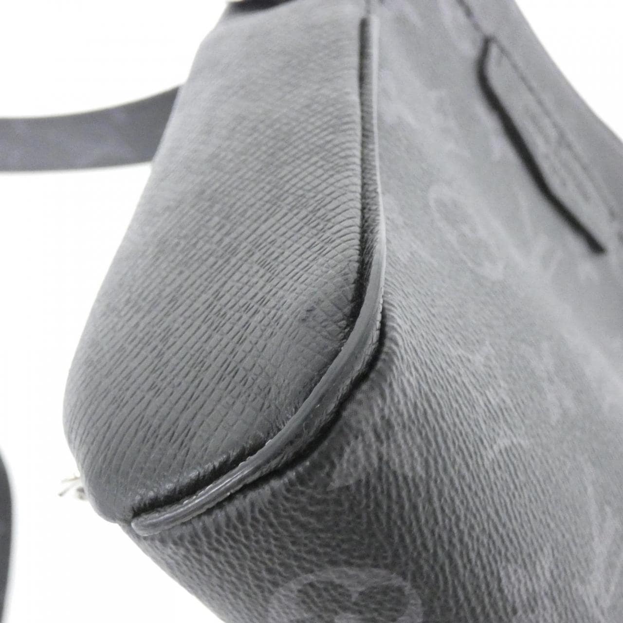 LOUIS VUITTON M30741 肩背包 帆布 4