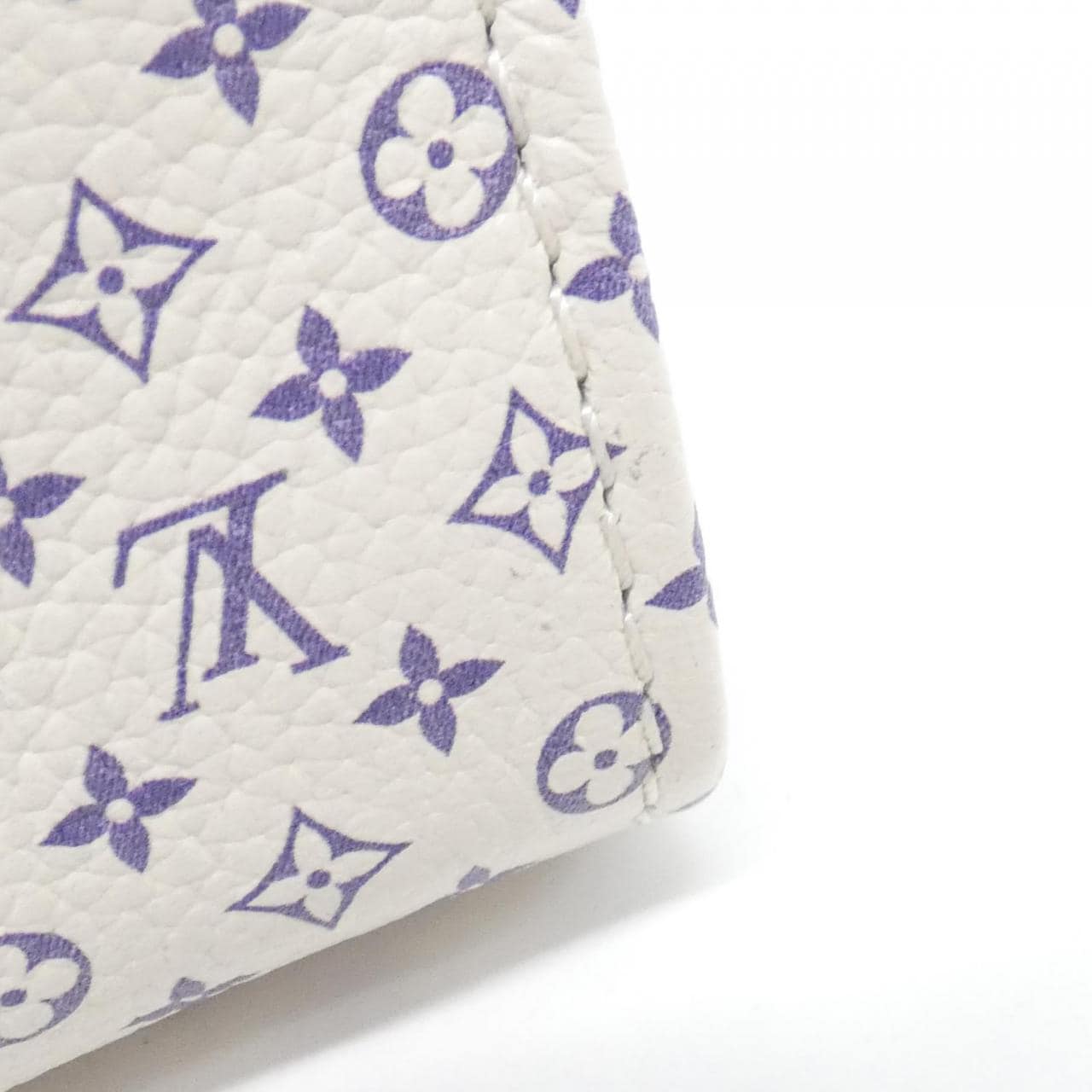 LOUIS VUITTON OnTheGo M15138 Handbag 2
