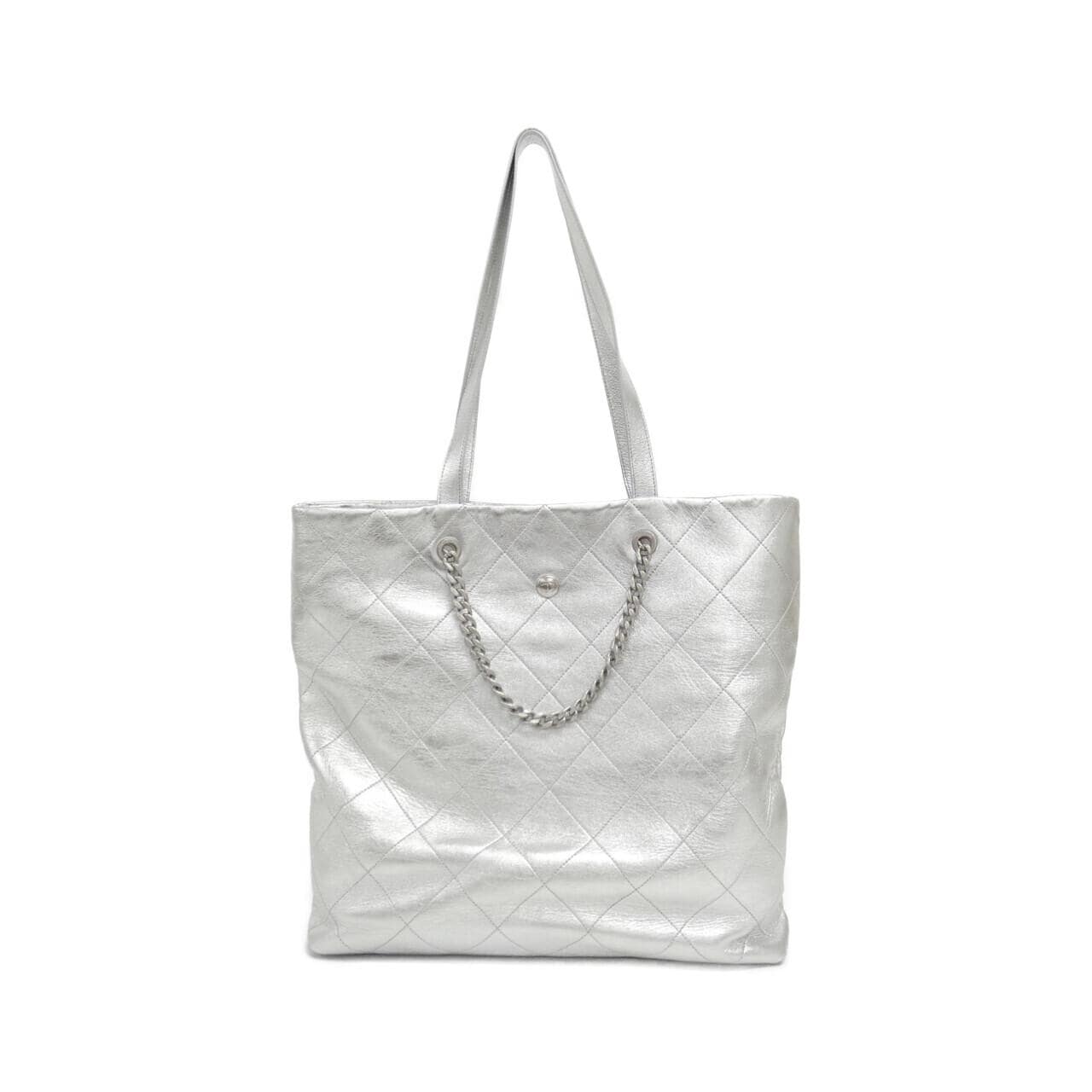 CHANEL Handbag 2