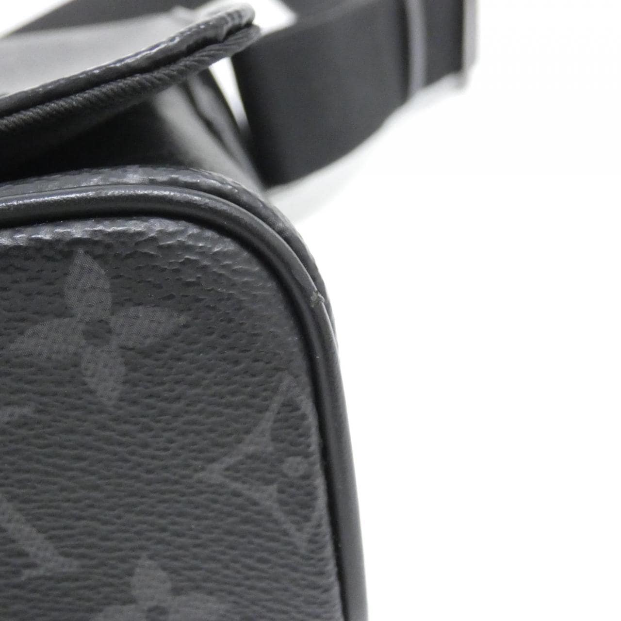 LOUIS VUITTON District M44000 肩背包 Monogram 3