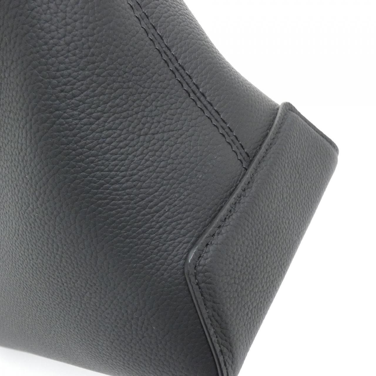 LOUIS VUITTON M22481 Tote Lambskin 5