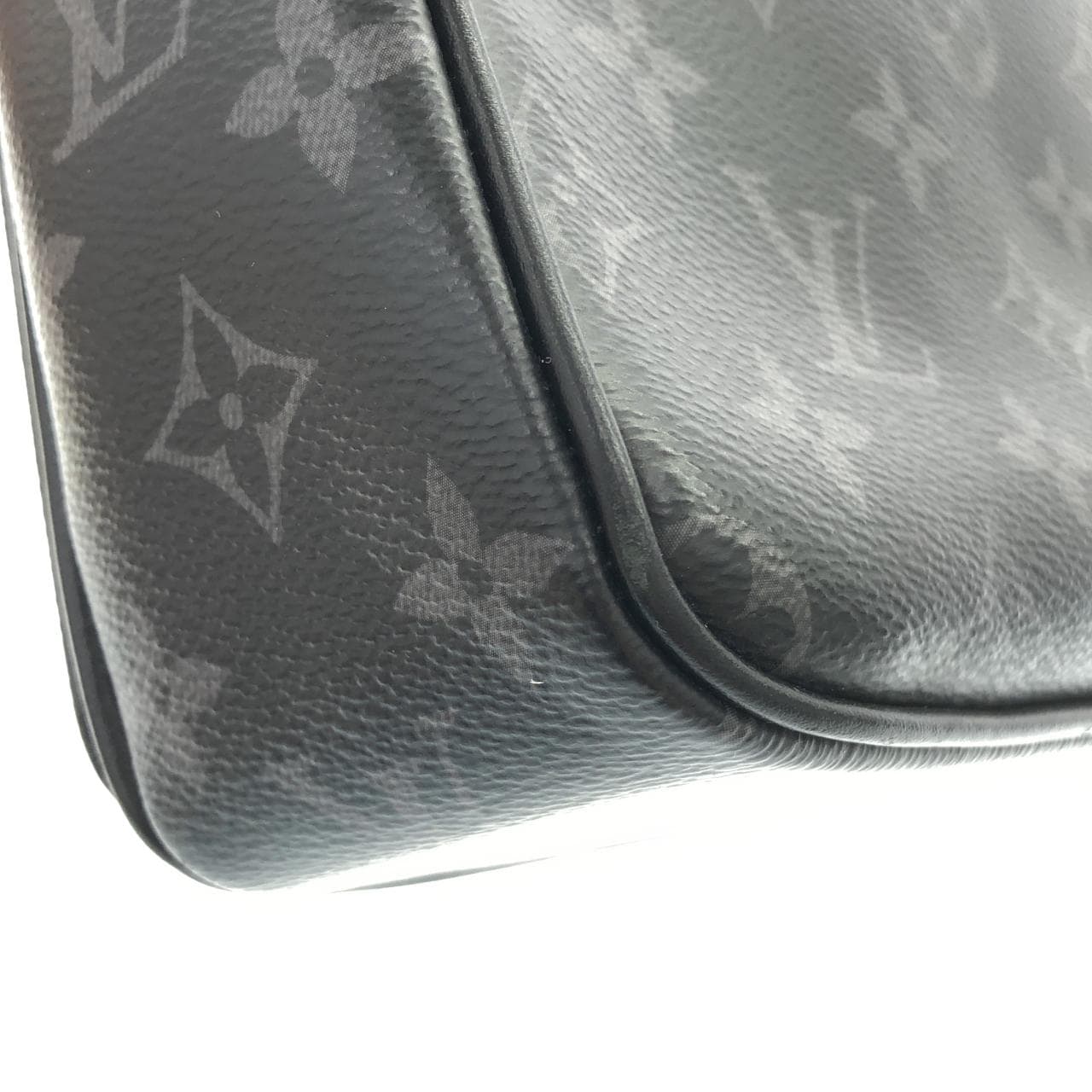 LOUIS VUITTON District M46255 Shoulder Monogram 5