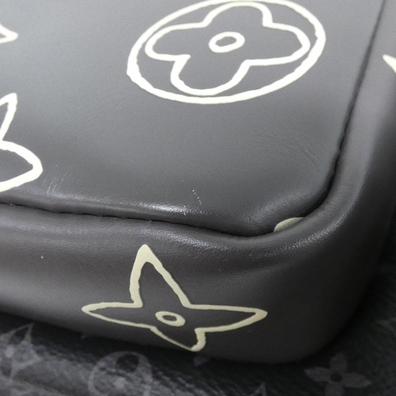 LOUIS VUITTON Eclipse M45455 背包 Monogram 4