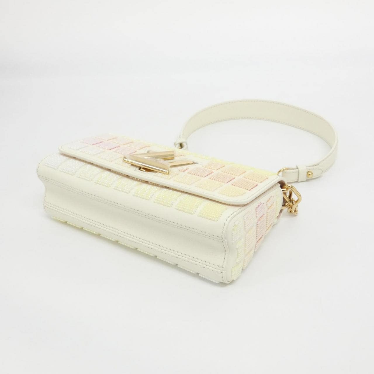 LOUIS VUITTON Twist M24818 肩背包 3