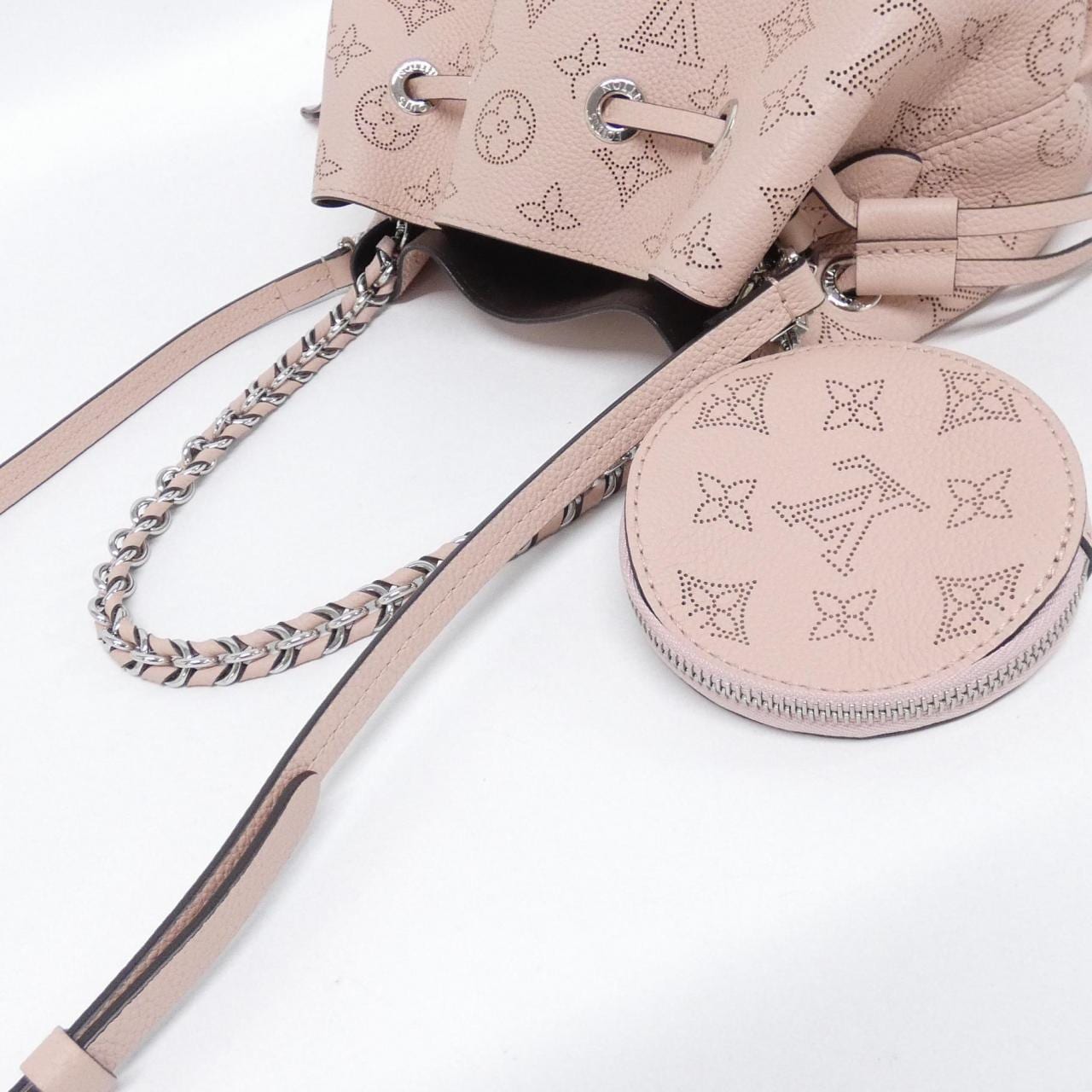 LOUIS VUITTON Mahina M57068 肩背包 3