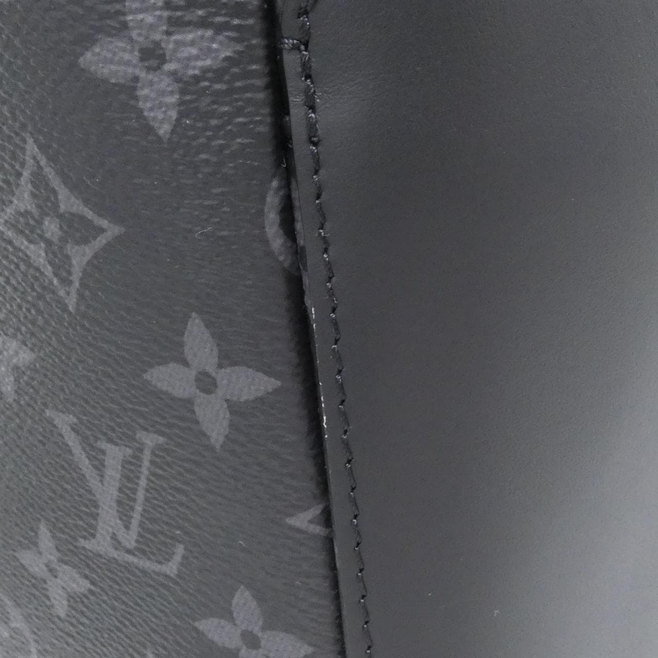 LOUIS VUITTON Discovery M22545 背包 Monogram 4