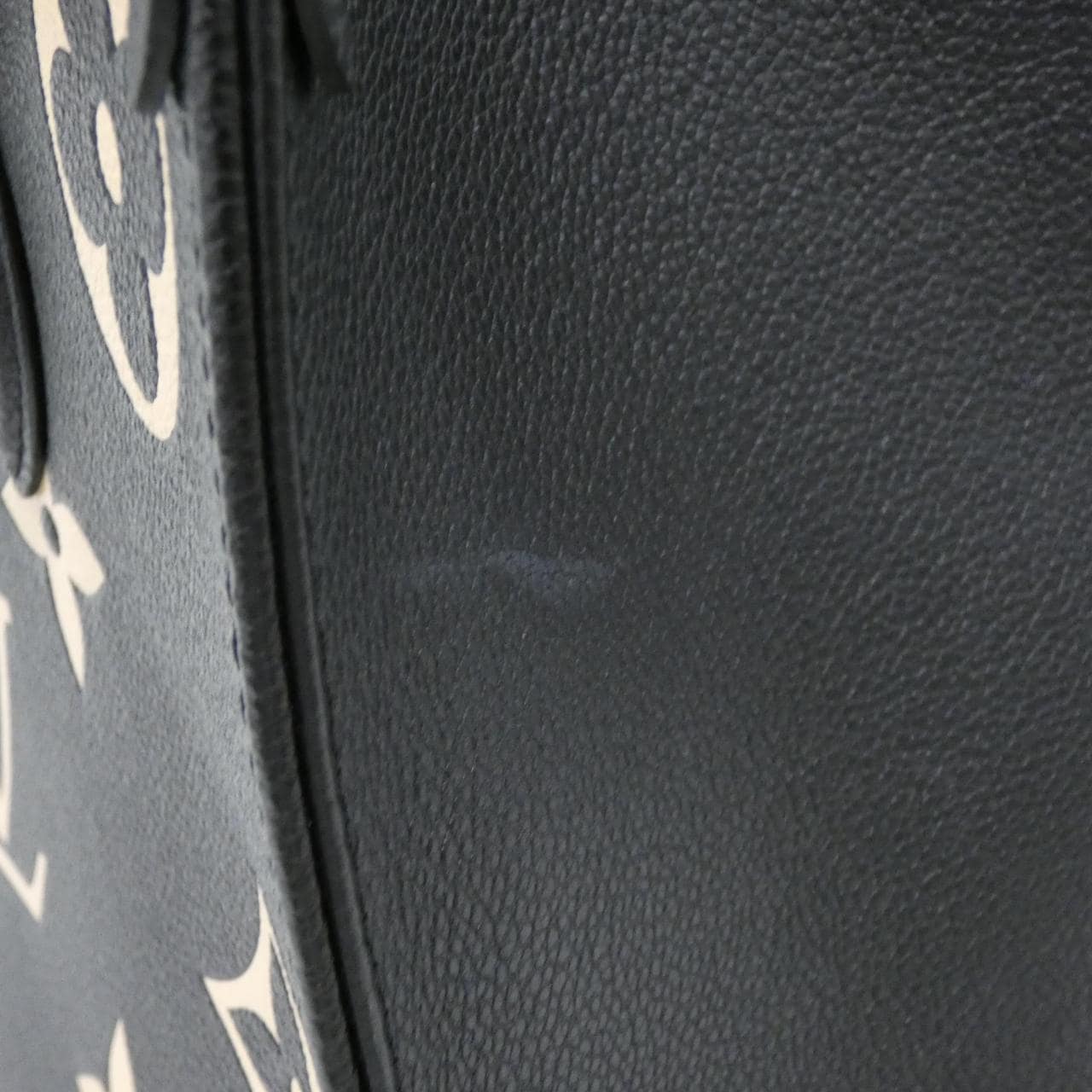 LOUIS VUITTON OnTheGo M45495 Handbag Monogram 3