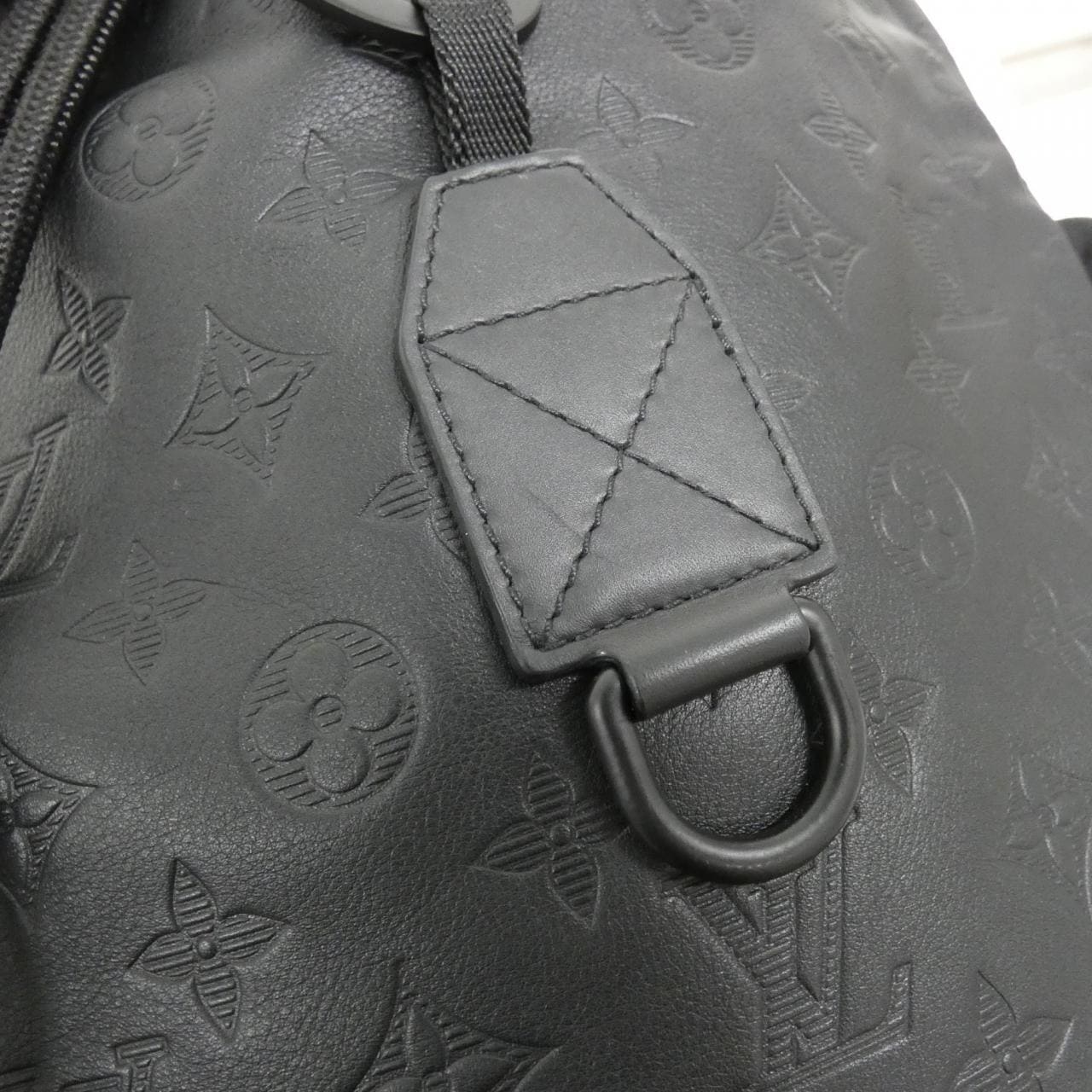 LOUIS VUITTON Discovery M43680 Backpack Monogram 4