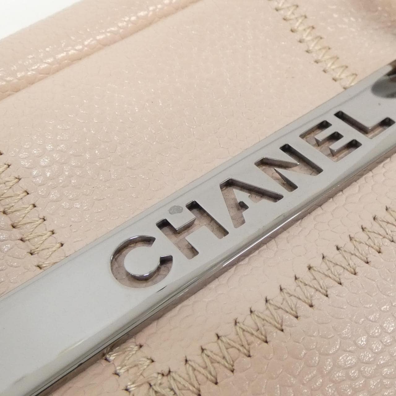 CHANEL 26135 肩背包 荔枝紋牛皮 5