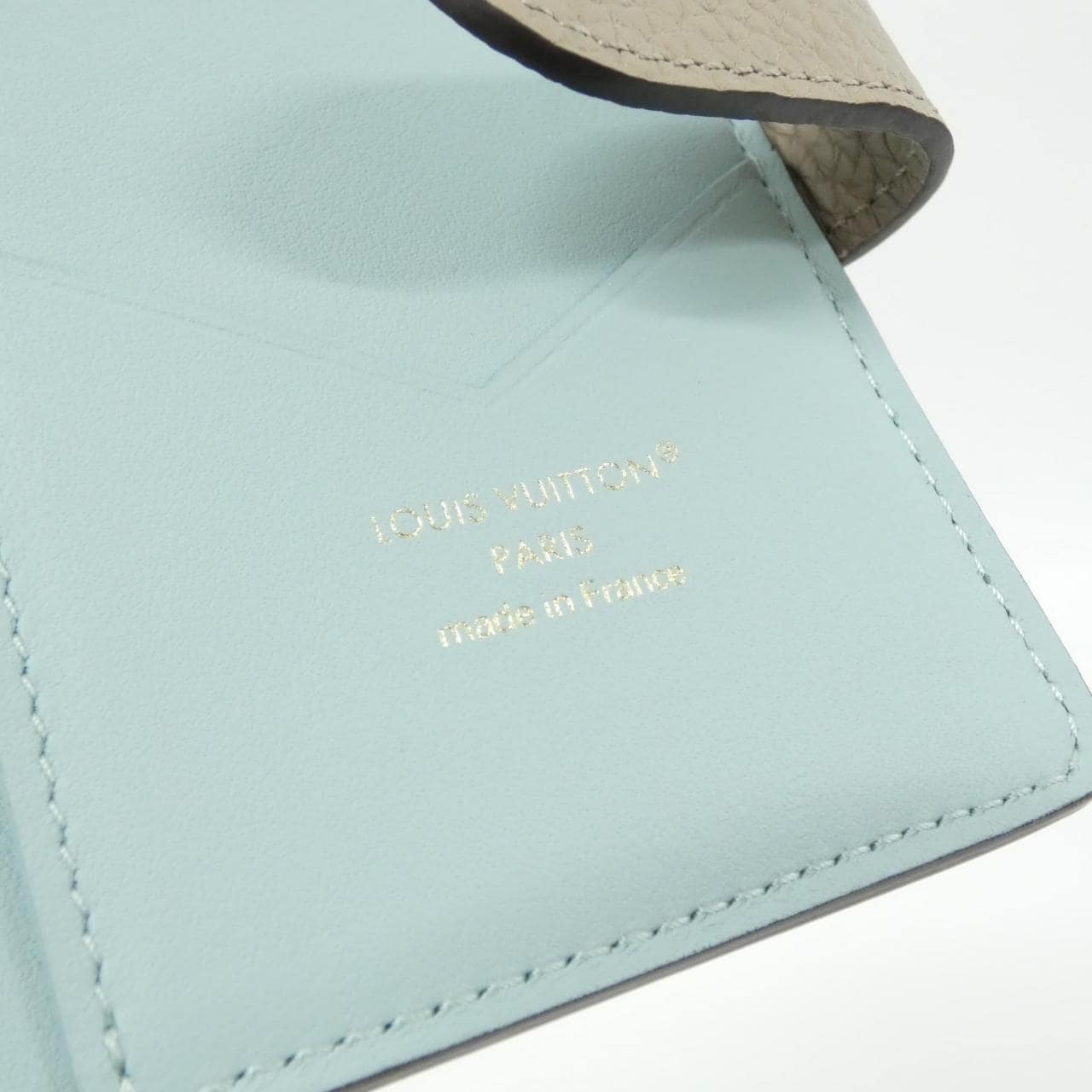 LOUIS VUITTON M82198 Wallet 5