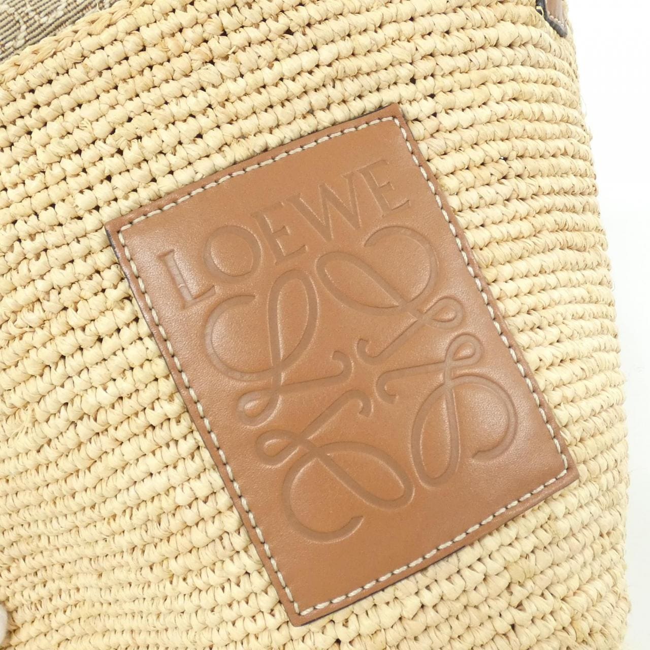 LOEWE A689C70X08 肩背包 帆布 4