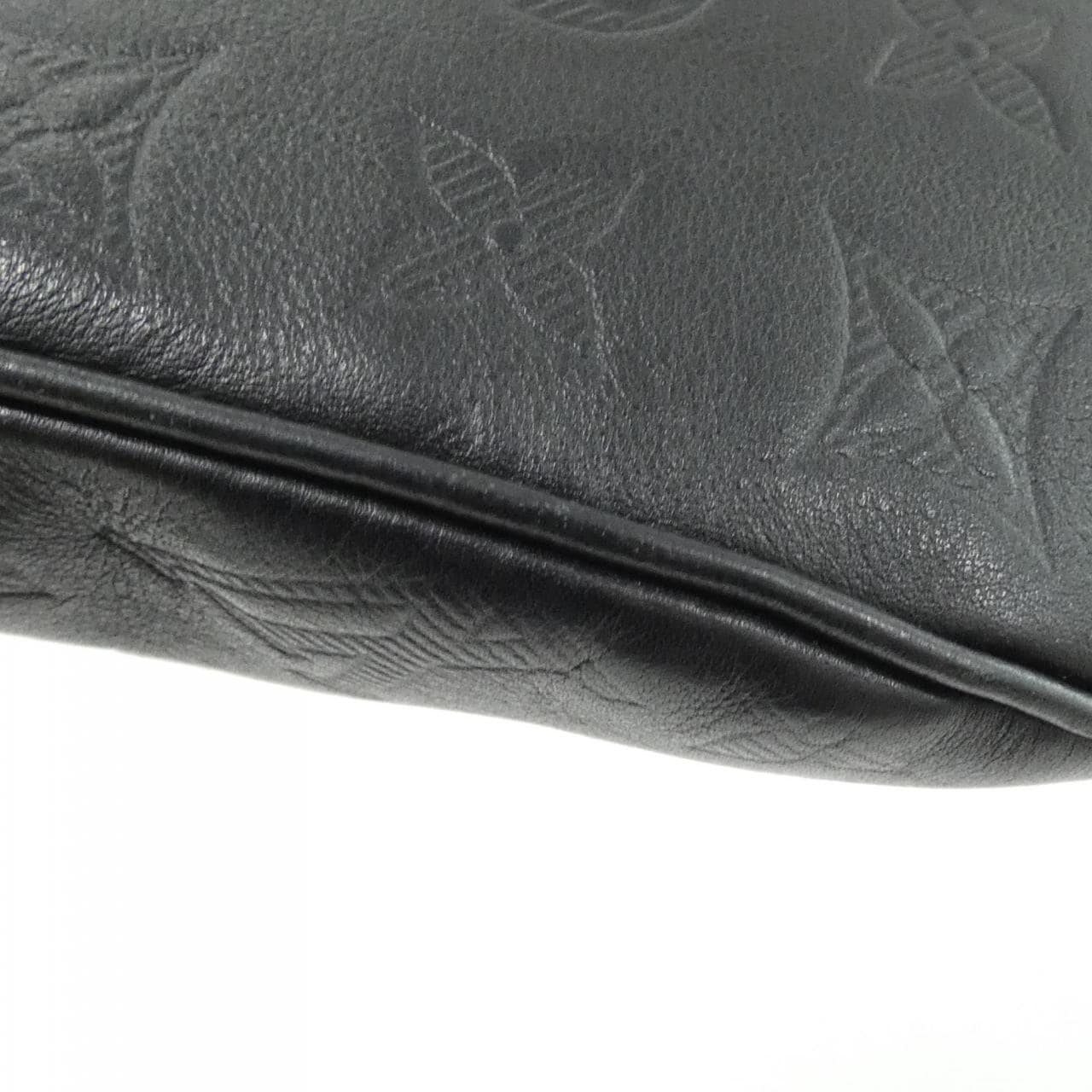 LOUIS VUITTON Discovery M46036 肩背包 Monogram 3