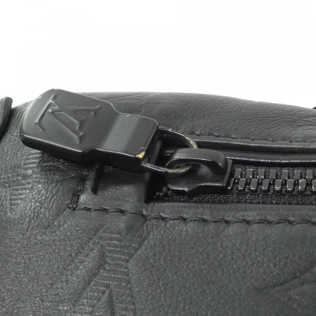LOUIS VUITTON Discovery M46036 肩背包 Monogram 5