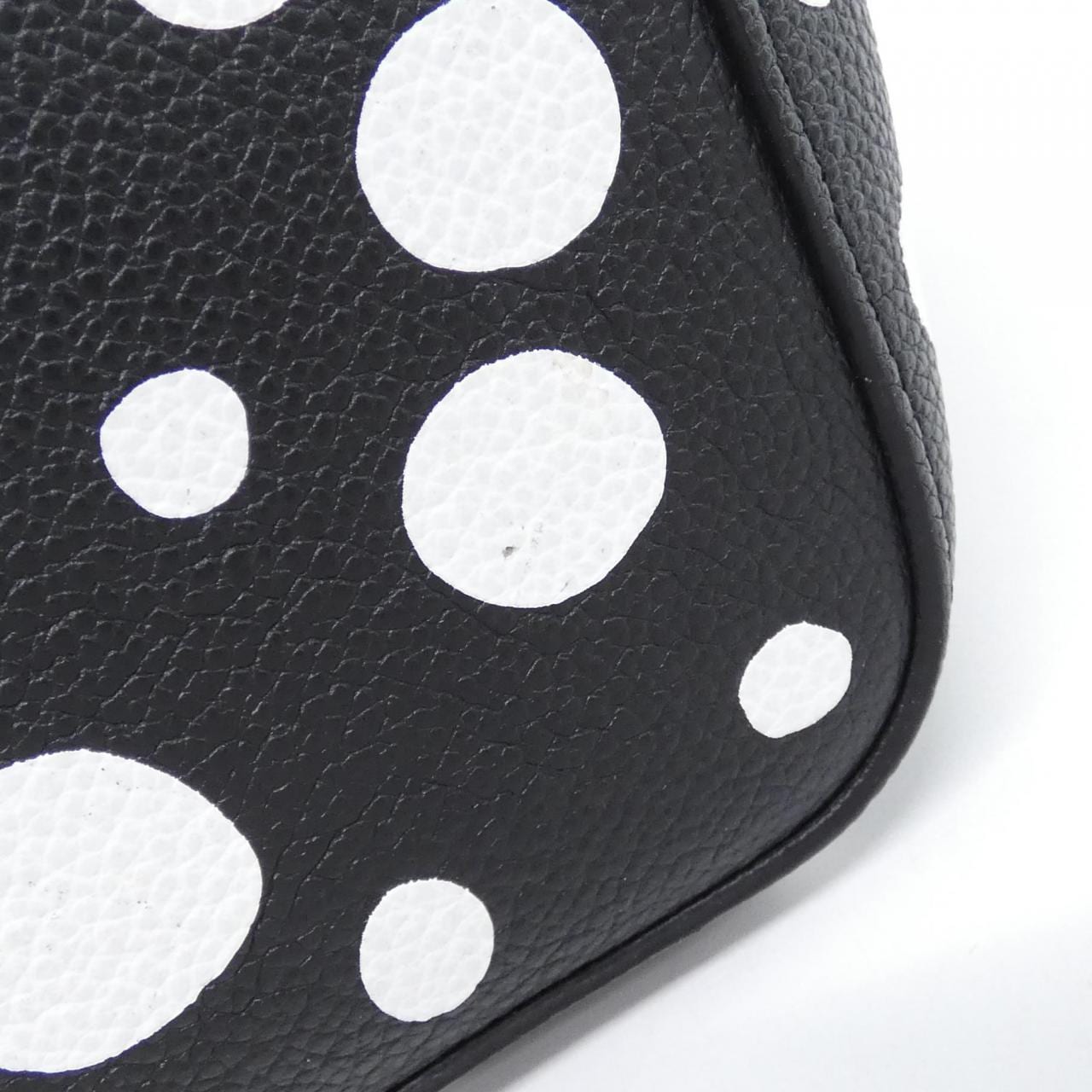 LOUIS VUITTON M21753 Shoulder Monogram 3