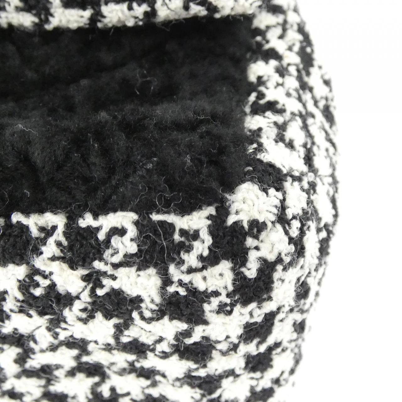 CHANEL Shoulder Tweed 3