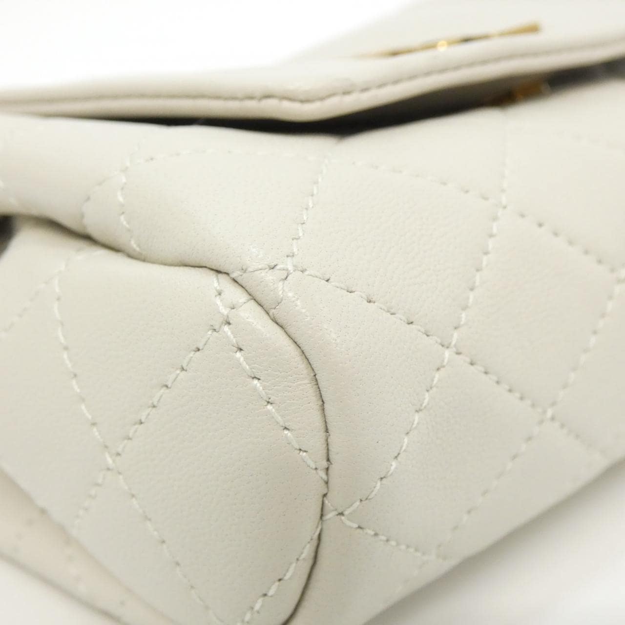 SAINT LAURENT 672738 1EL07 肩背包 羊皮 3