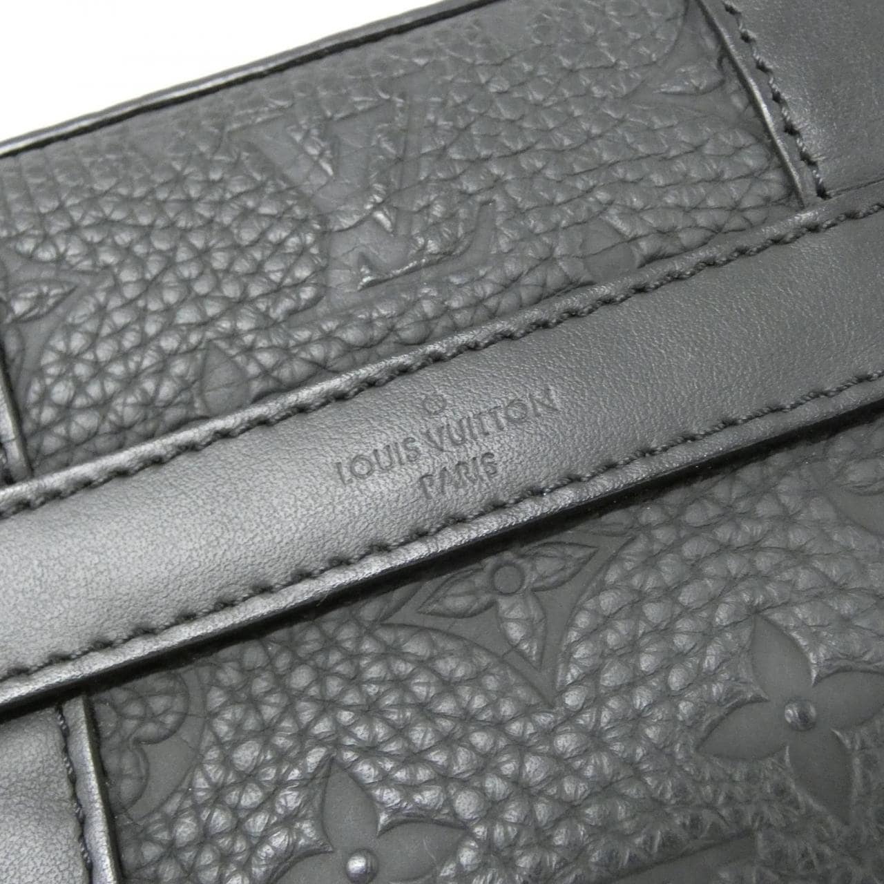 LOUIS VUITTON M57726 肩背包 Monogram 4