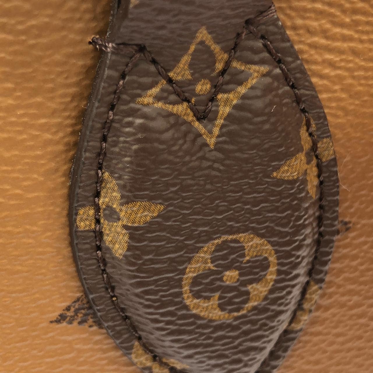 LOUIS VUITTON OnTheGo M46373 手提包 Monogram 4