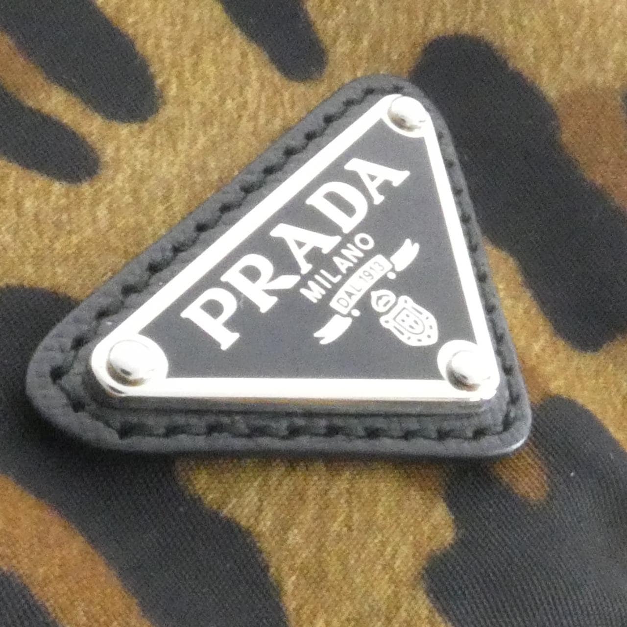 PRADA 1BZ811 背包 5