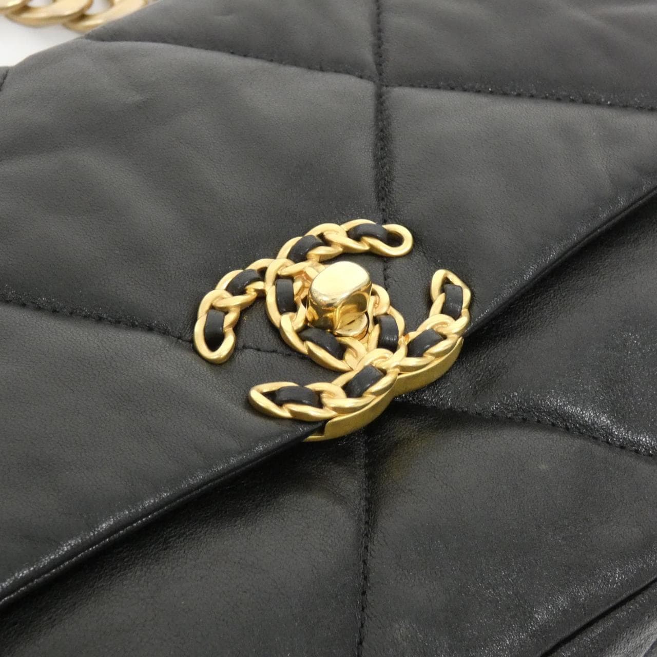 CHANEL Chanel 19 AS1160 肩背包 5