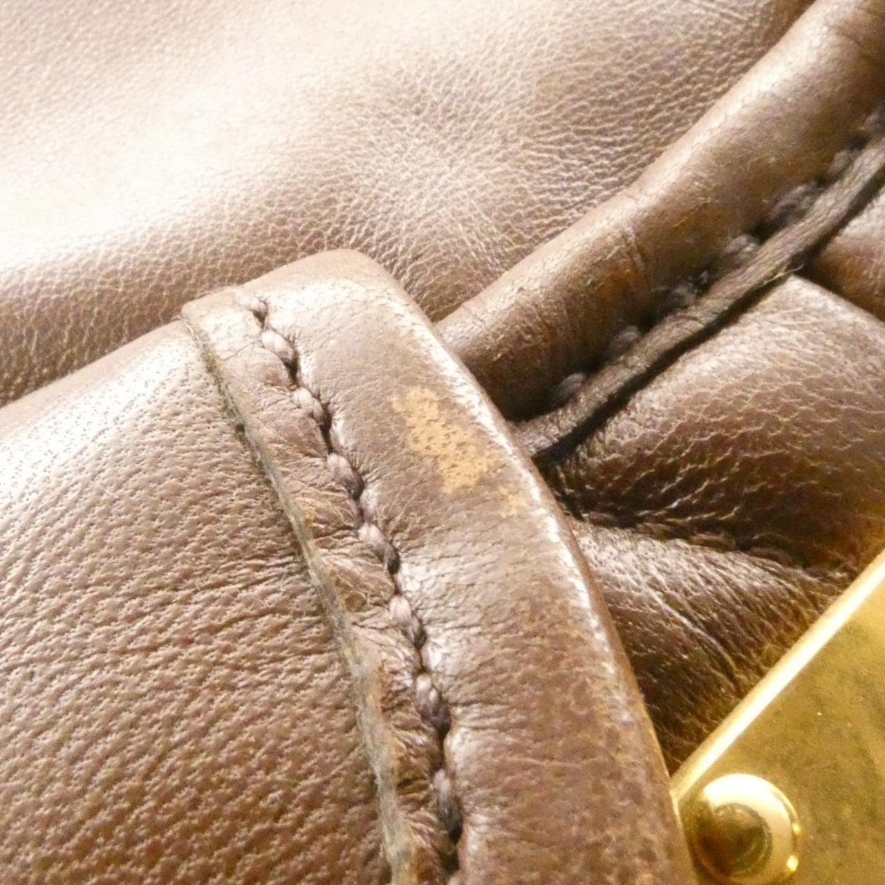 MIU MIU RR1300 肩背包 4