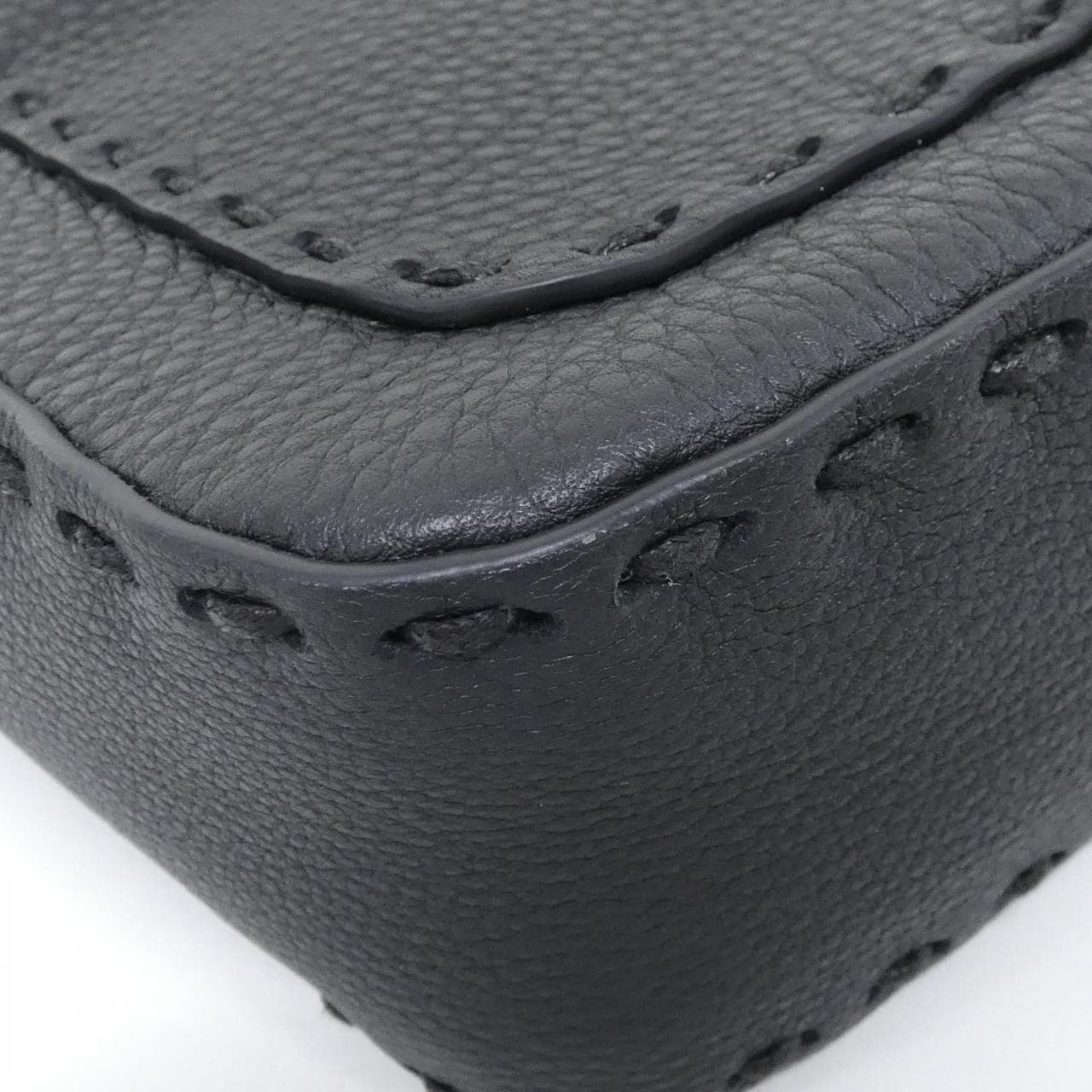 FENDI Baguette 7VA613 AP11 肩背包 皮革 3