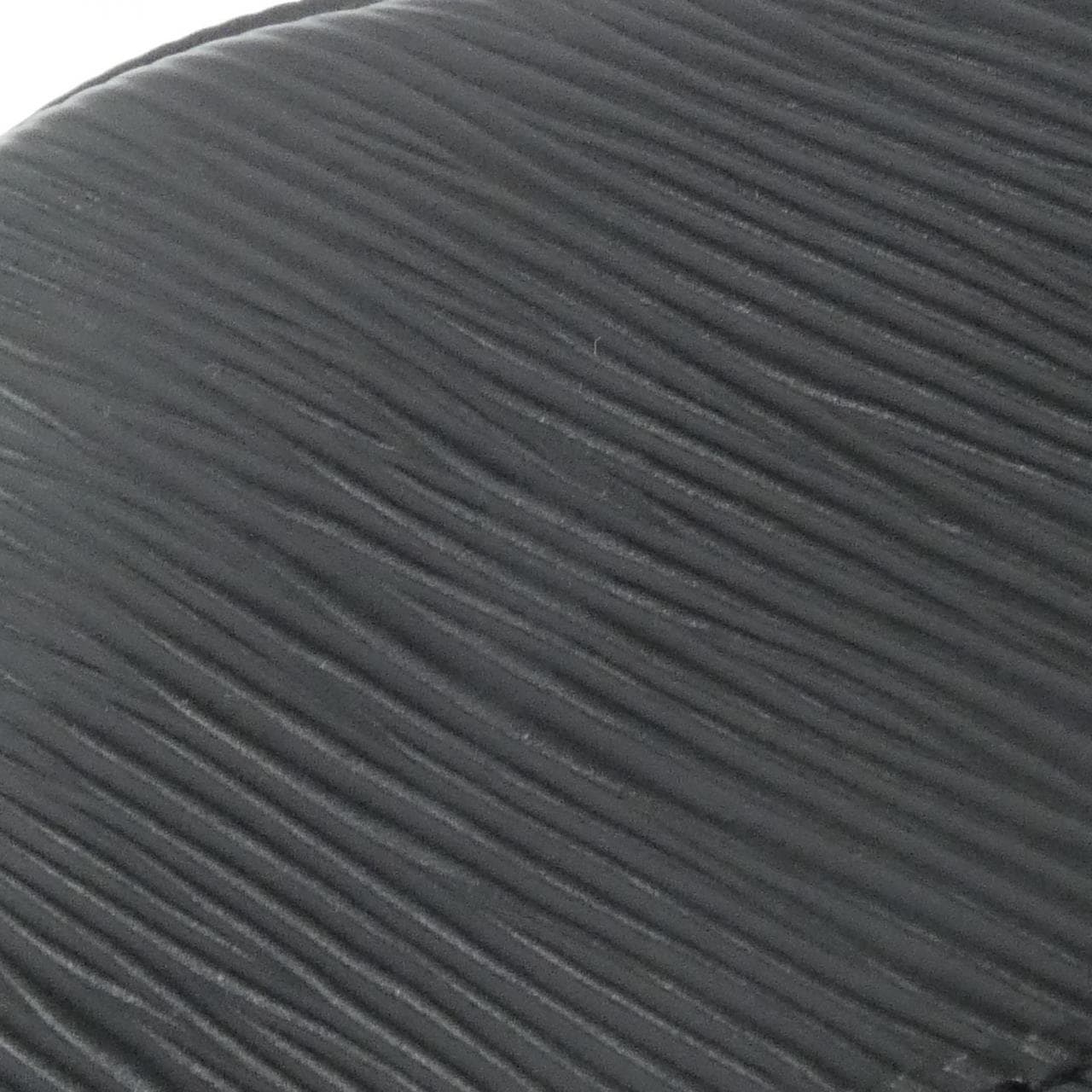 LOUIS VUITTON M20998 肩背包 Epi 4