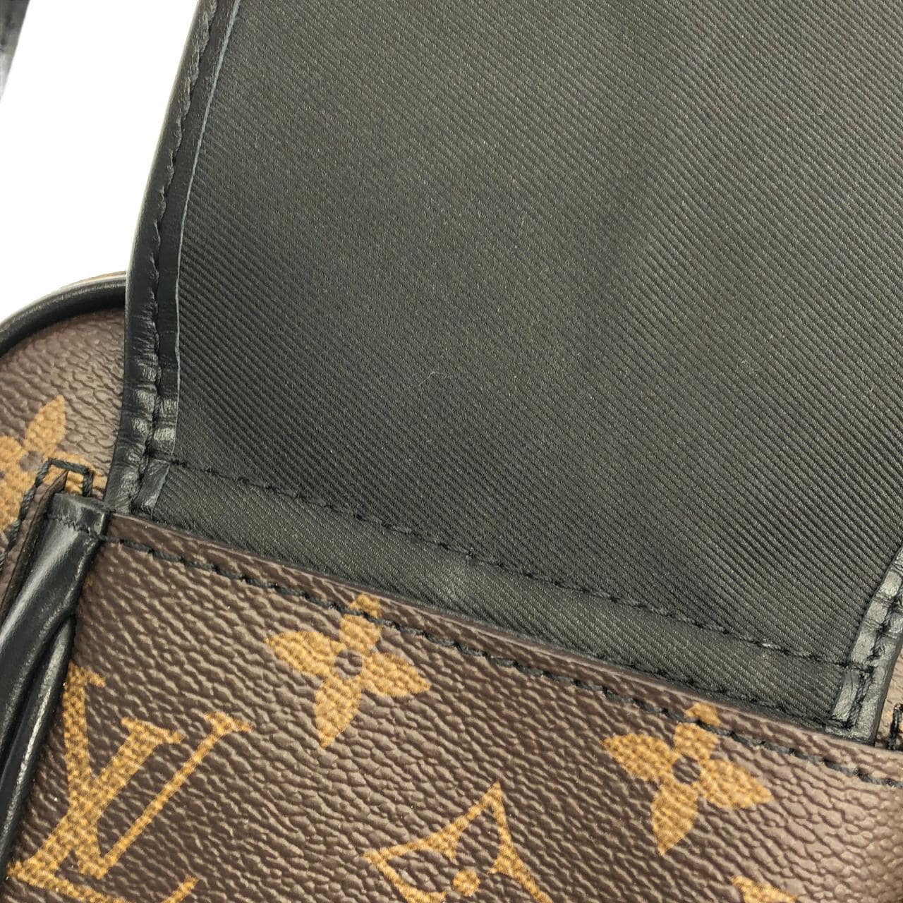 LOUIS VUITTON Christopher M69404 肩背包 Monogram 4