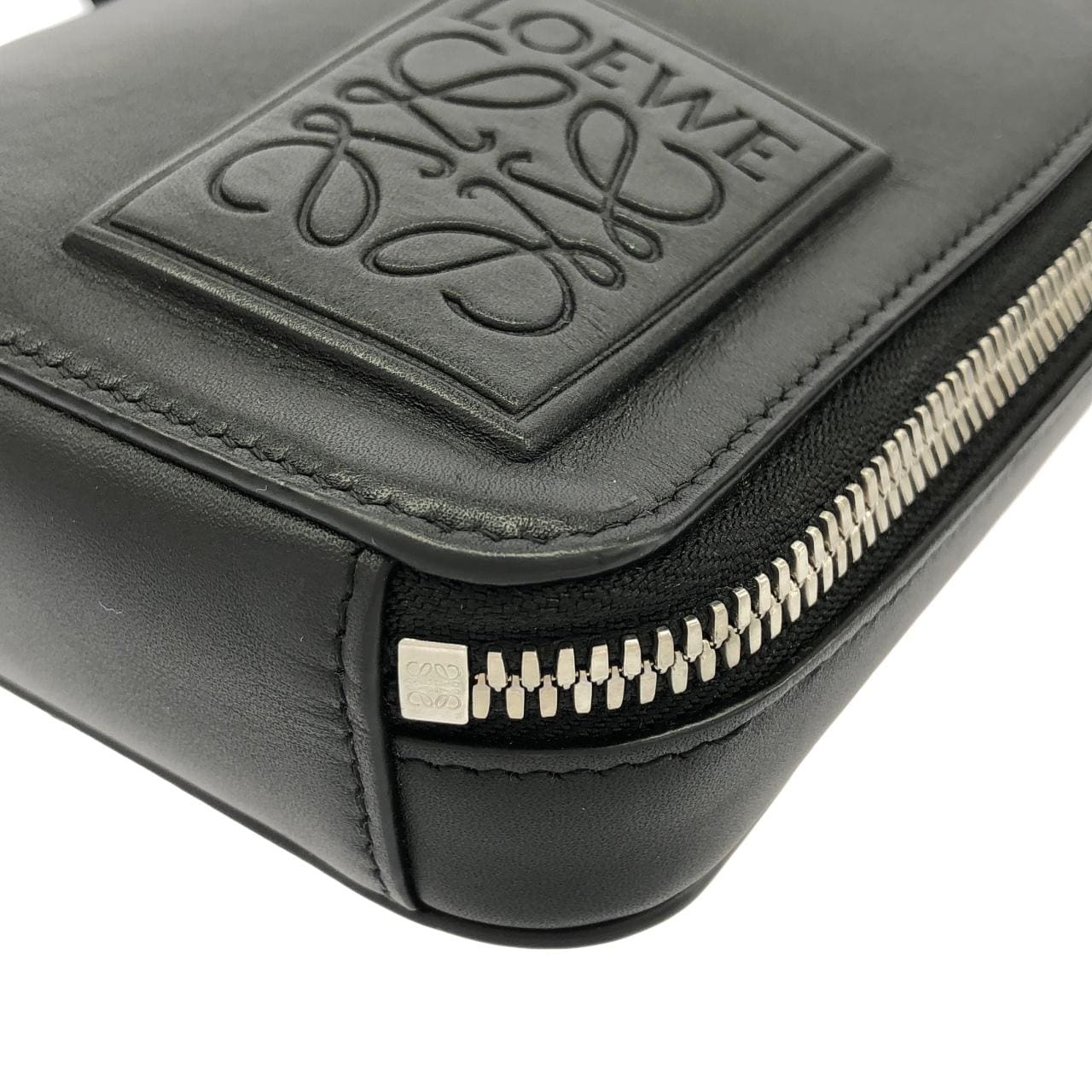 LOEWE C565S59X03 肩背包 3