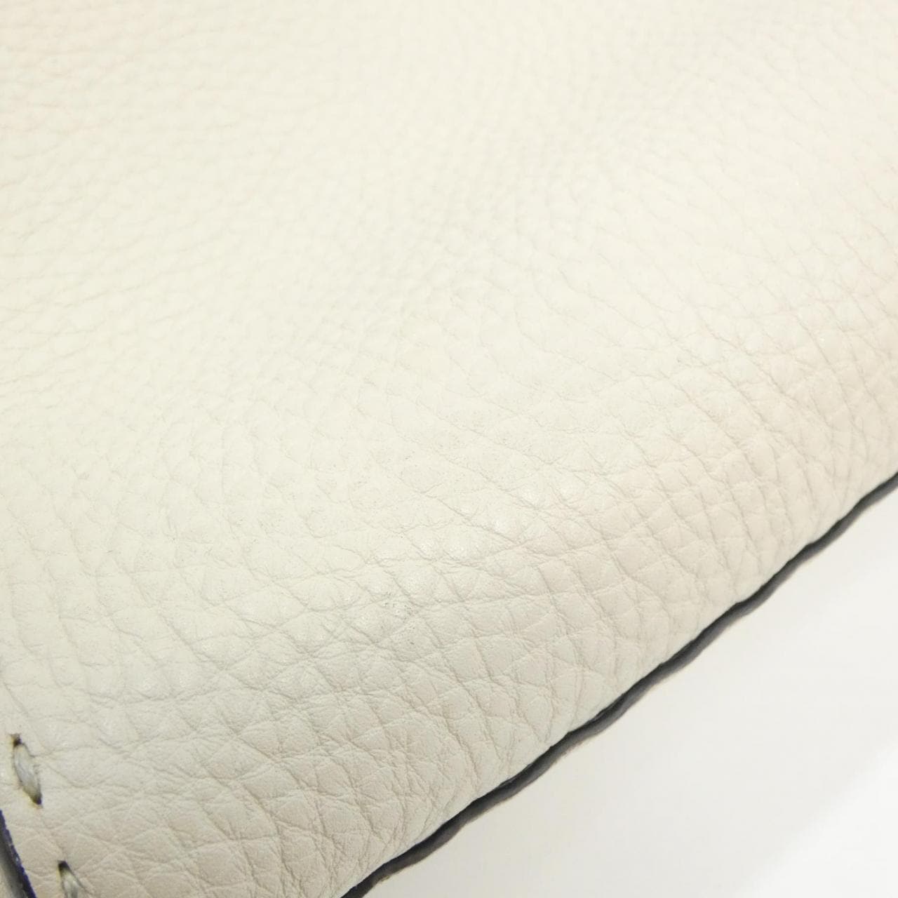FENDI Peekaboo 8BN290 3PE 手提包 4